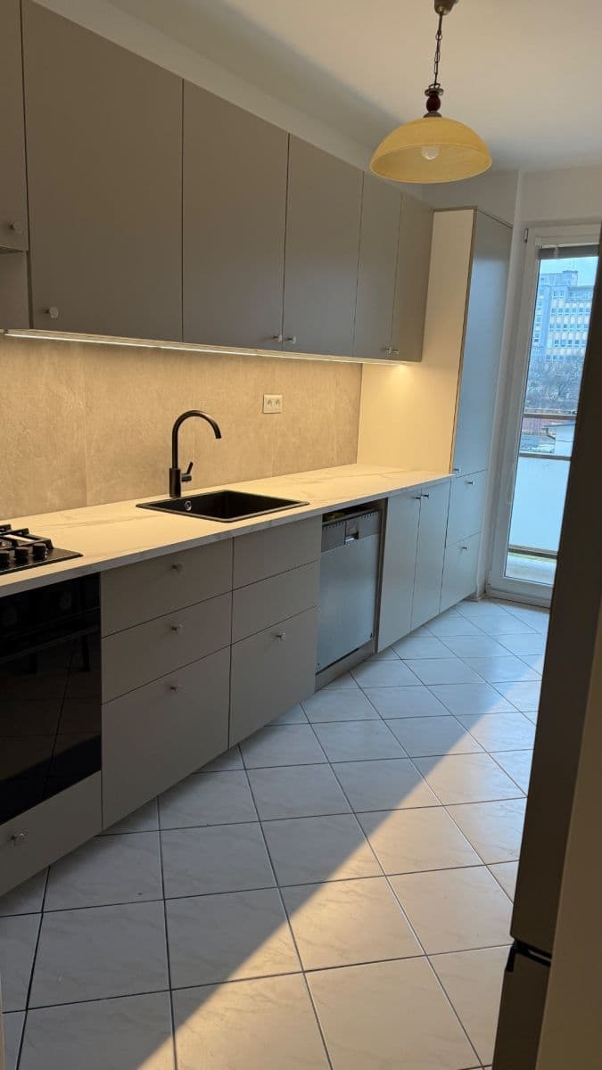 Pronájem bytu 3+1 80 m², Nobelova, Nové Mesto, Bratislavský kraj Pronájem bytu 3+1 80 m², Nobelova, Nové Mesto, Bratislavský kraj