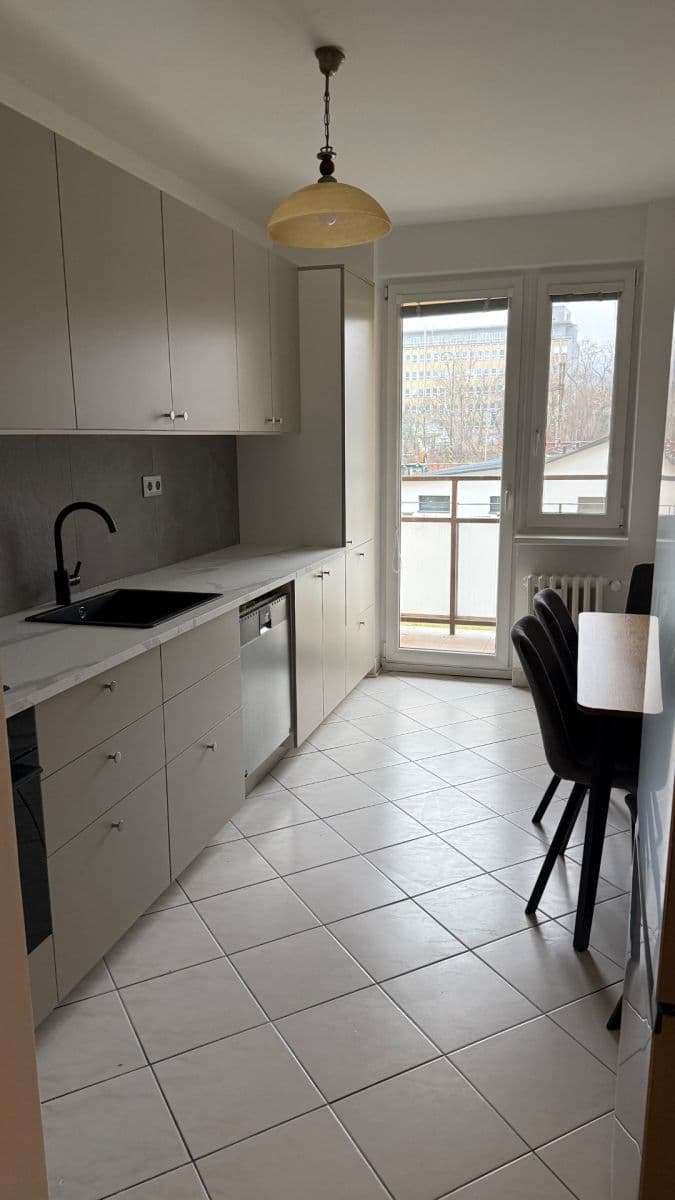 Pronájem bytu 3+1 80 m², Nobelova, Nové Mesto, Bratislavský kraj Pronájem bytu 3+1 80 m², Nobelova, Nové Mesto, Bratislavský kraj