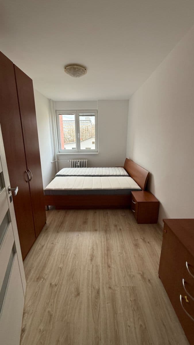 Pronájem bytu 3+1 80 m², Nobelova, Nové Mesto, Bratislavský kraj Pronájem bytu 3+1 80 m², Nobelova, Nové Mesto, Bratislavský kraj
