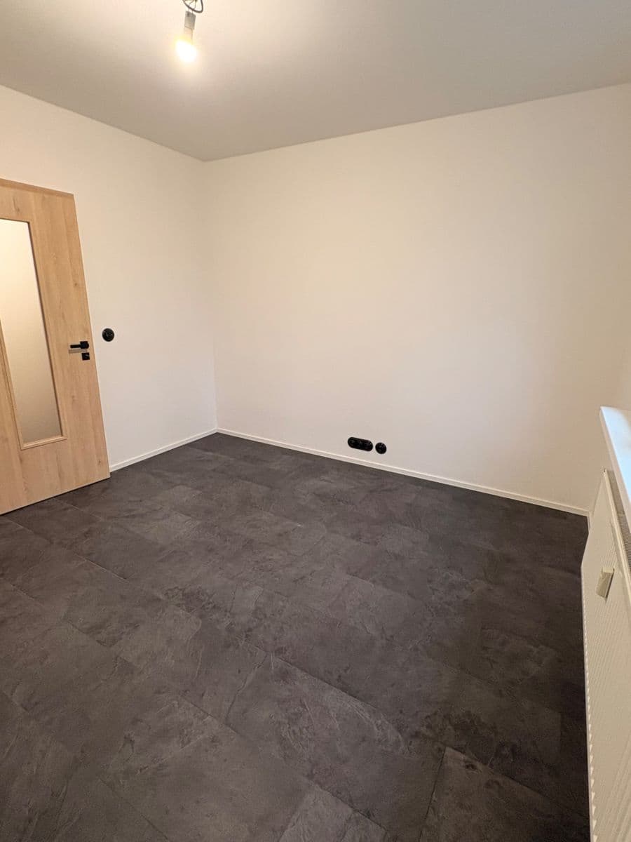 Pronájem bytu 2+1 55 m², Kremličkova, Praha, Praha Pronájem bytu 2+1 55 m², Kremličkova, Praha, Praha