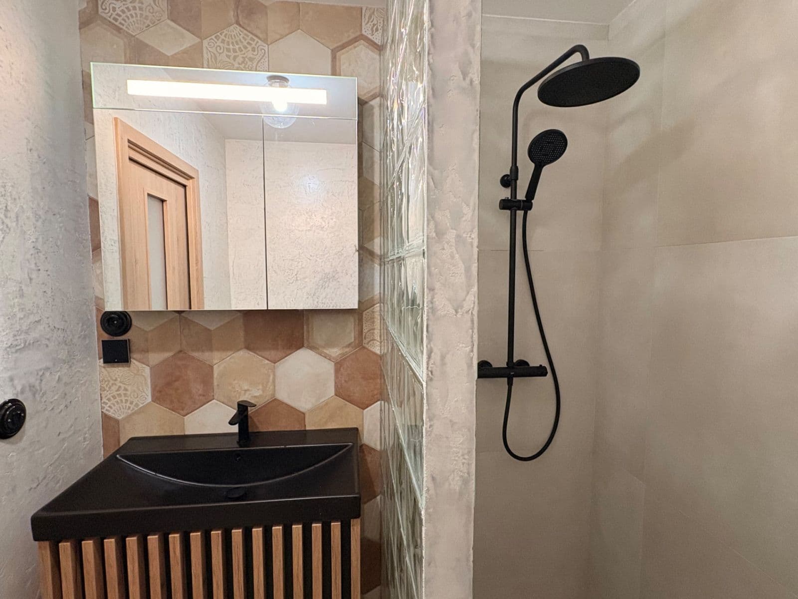 Pronájem bytu 2+1 55 m², Kremličkova, Praha, Praha Pronájem bytu 2+1 55 m², Kremličkova, Praha, Praha