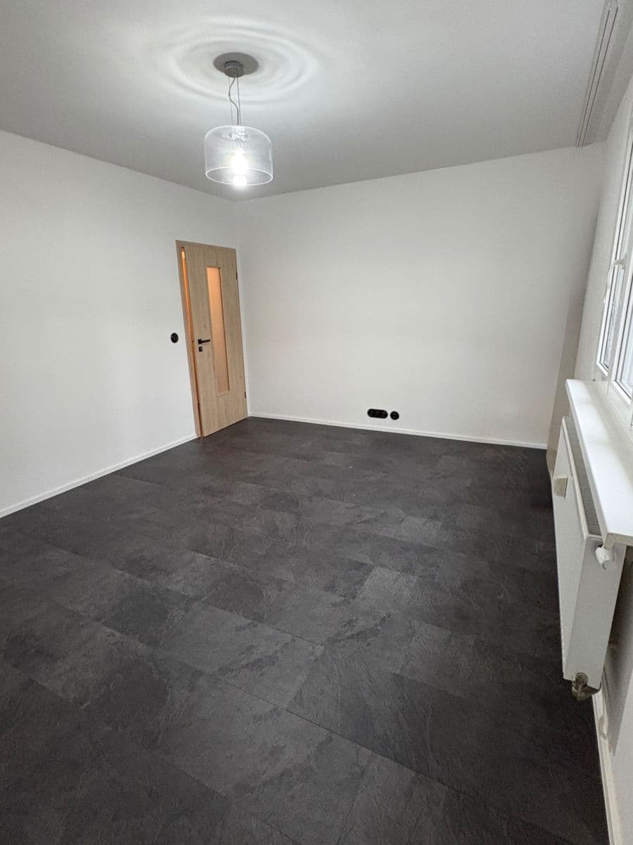 Pronájem bytu 2+1 55 m², Kremličkova, Praha, Praha Pronájem bytu 2+1 55 m², Kremličkova, Praha, Praha