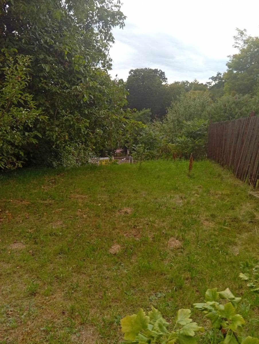 Pronájem pozemku 1.402 m², Na Odboji, Březnice, Středočeský kraj Pronájem pozemku 1.402 m², Na Odboji, Březnice, Středočeský kraj