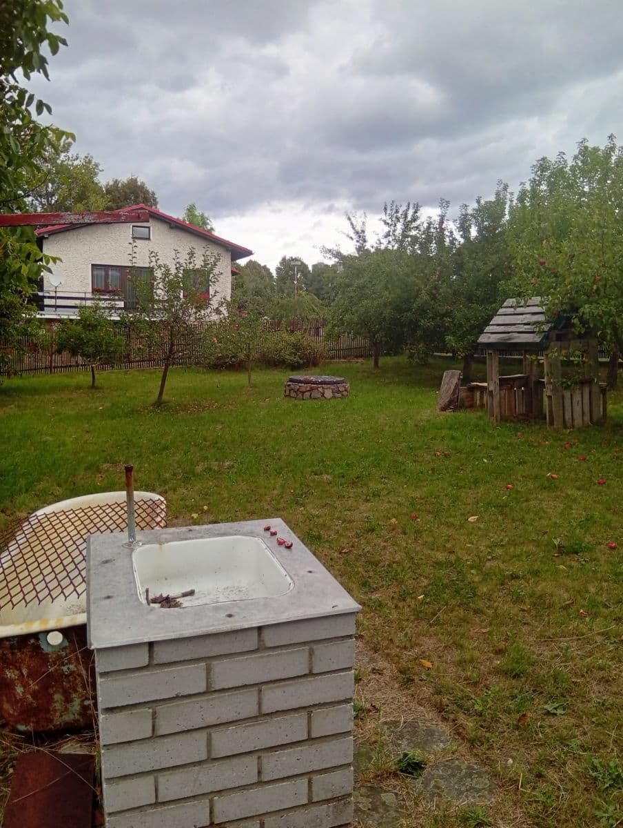 Pronájem pozemku 1.402 m², Na Odboji, Březnice, Středočeský kraj Pronájem pozemku 1.402 m², Na Odboji, Březnice, Středočeský kraj