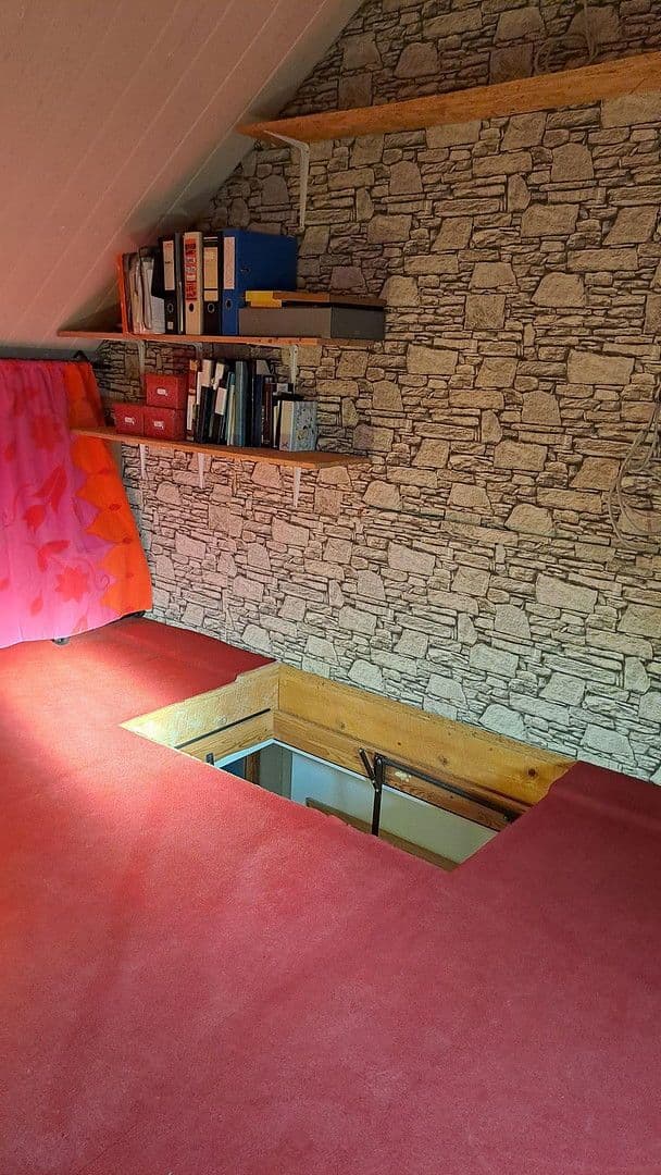 Prodej domu 211 m², pozemek 311 m², Freyburger Allee 16, Nierstein, Porýní-Falc Prodej domu 211 m², pozemek 311 m², Freyburger Allee 16, Nierstein, Porýní-Falc