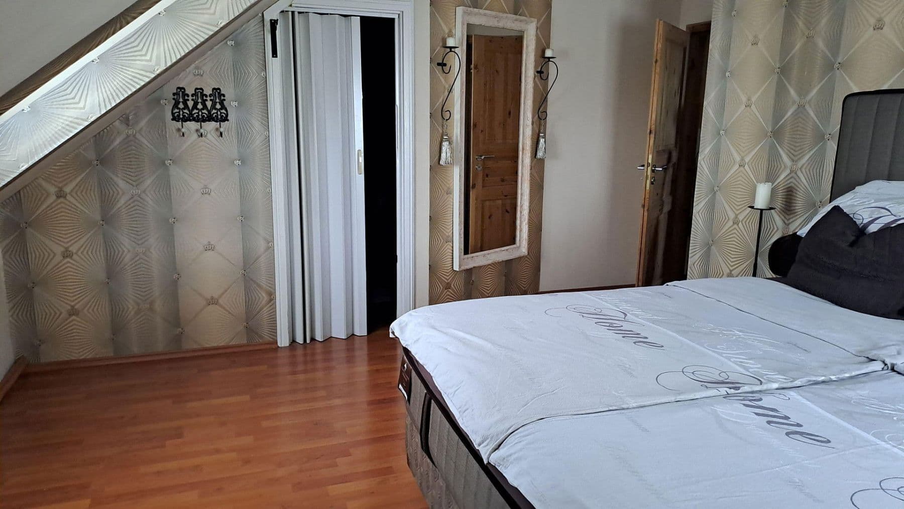 Prodej domu 211 m², pozemek 311 m², Freyburger Allee 16, Nierstein, Porýní-Falc Prodej domu 211 m², pozemek 311 m², Freyburger Allee 16, Nierstein, Porýní-Falc