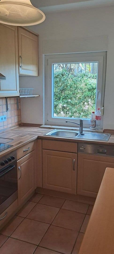 Prodej domu 211 m², pozemek 311 m², Freyburger Allee 16, Nierstein, Porýní-Falc Prodej domu 211 m², pozemek 311 m², Freyburger Allee 16, Nierstein, Porýní-Falc