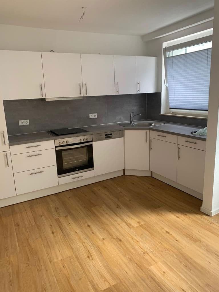 Pronájem bytu 2+1 60 m², Fischertal 34, Wuppertal, Severní Porýní-Vestfálsko Pronájem bytu 2+1 60 m², Fischertal 34, Wuppertal, Severní Porýní-Vestfálsko