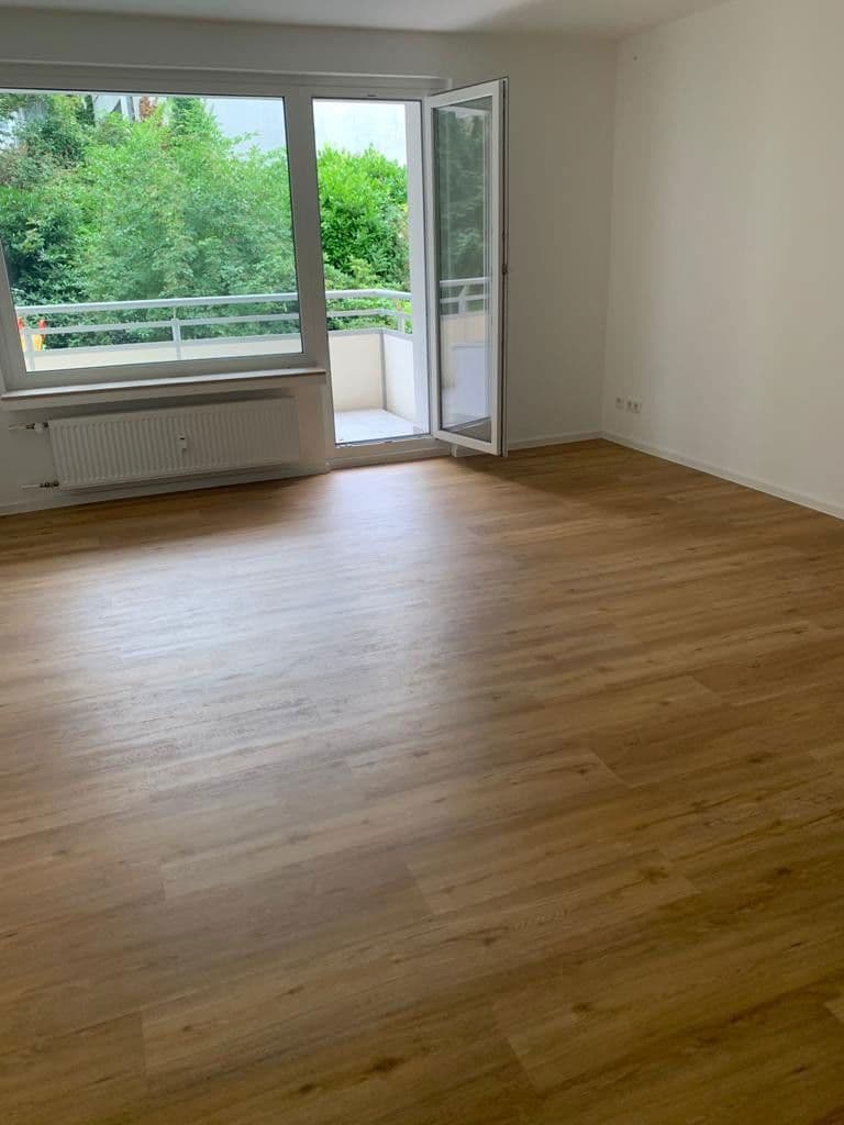 Pronájem bytu 2+1 60 m², Fischertal 34, Wuppertal, Severní Porýní-Vestfálsko Pronájem bytu 2+1 60 m², Fischertal 34, Wuppertal, Severní Porýní-Vestfálsko