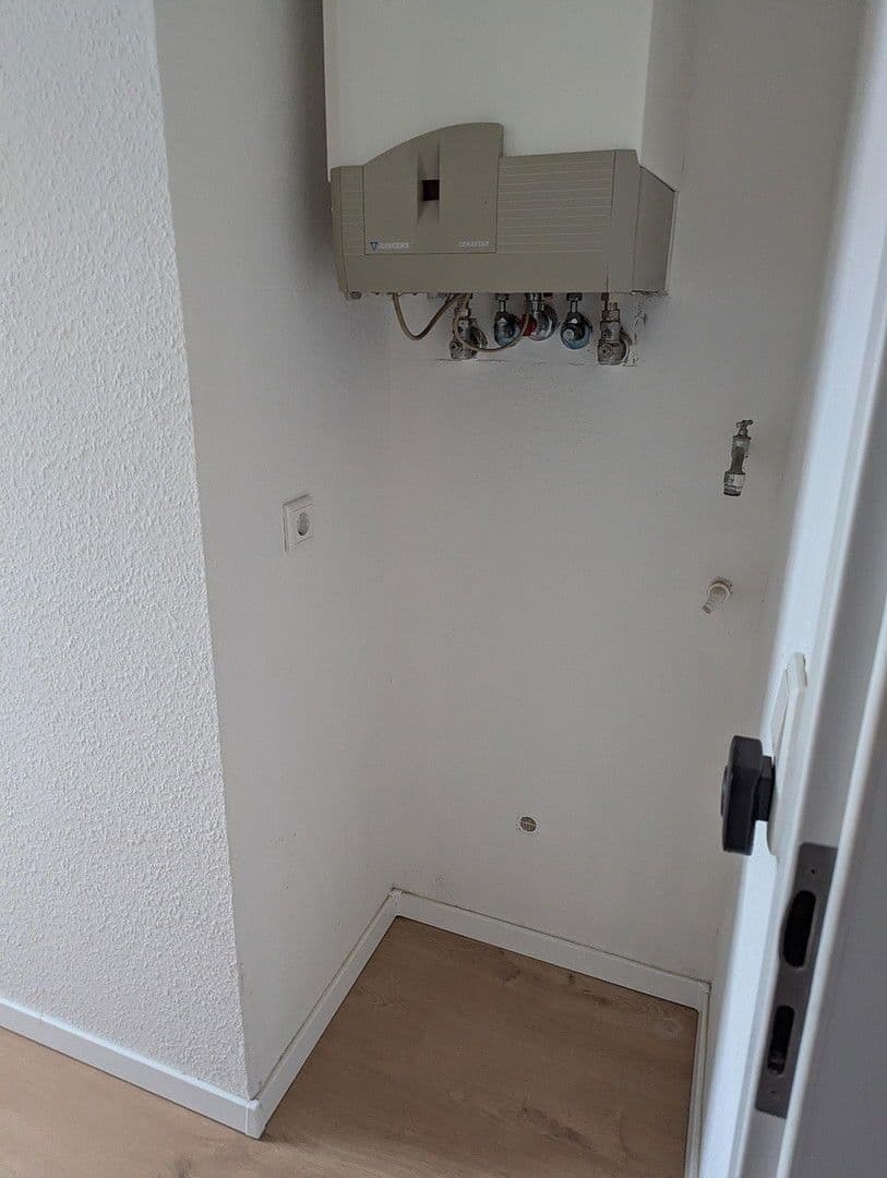 Pronájem bytu 2+1 37 m², Bischlebener Str. 1, Erfurt-Hochheim, Durynsko Pronájem bytu 2+1 37 m², Bischlebener Str. 1, Erfurt-Hochheim, Durynsko