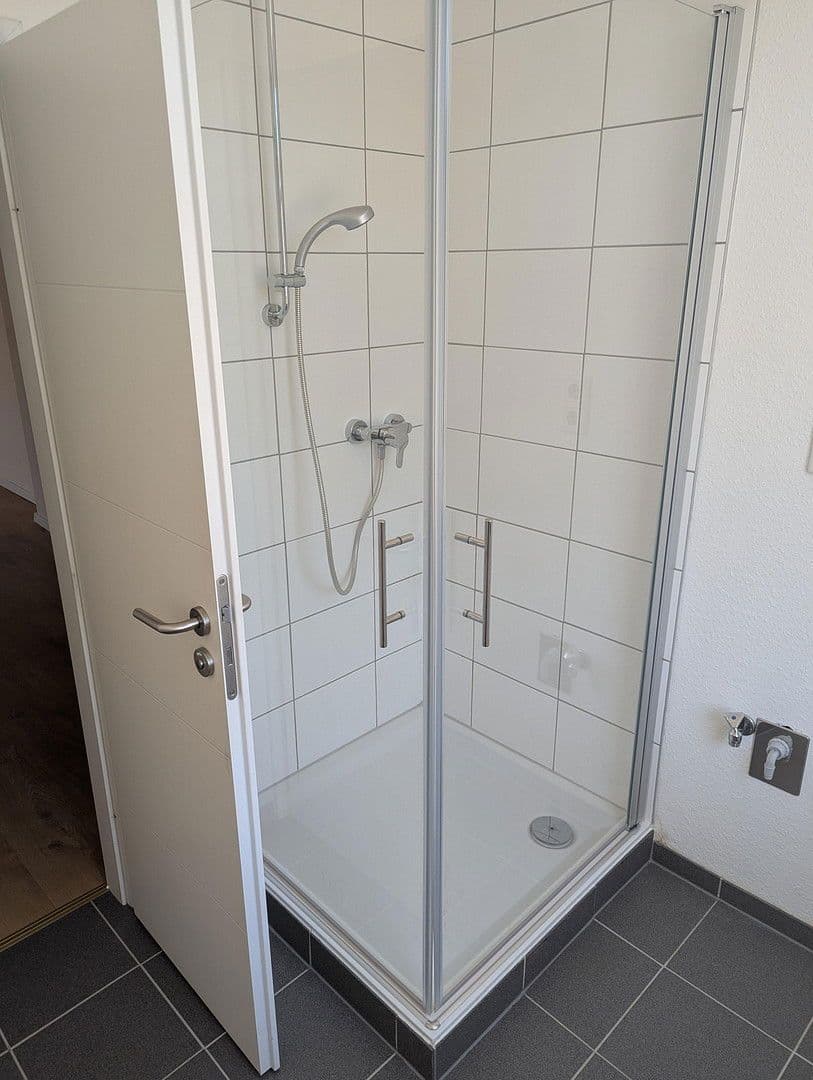 Pronájem bytu 2+1 49 m², Bischlebener Str. 1, Erfurt-Hochheim, Durynsko Pronájem bytu 2+1 49 m², Bischlebener Str. 1, Erfurt-Hochheim, Durynsko