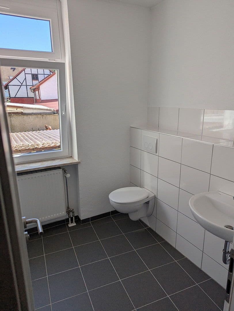 Pronájem bytu 2+1 49 m², Bischlebener Str. 1, Erfurt-Hochheim, Durynsko Pronájem bytu 2+1 49 m², Bischlebener Str. 1, Erfurt-Hochheim, Durynsko