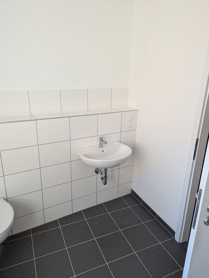 Pronájem bytu 2+1 49 m², Bischlebener Str. 1, Erfurt-Hochheim, Durynsko Pronájem bytu 2+1 49 m², Bischlebener Str. 1, Erfurt-Hochheim, Durynsko