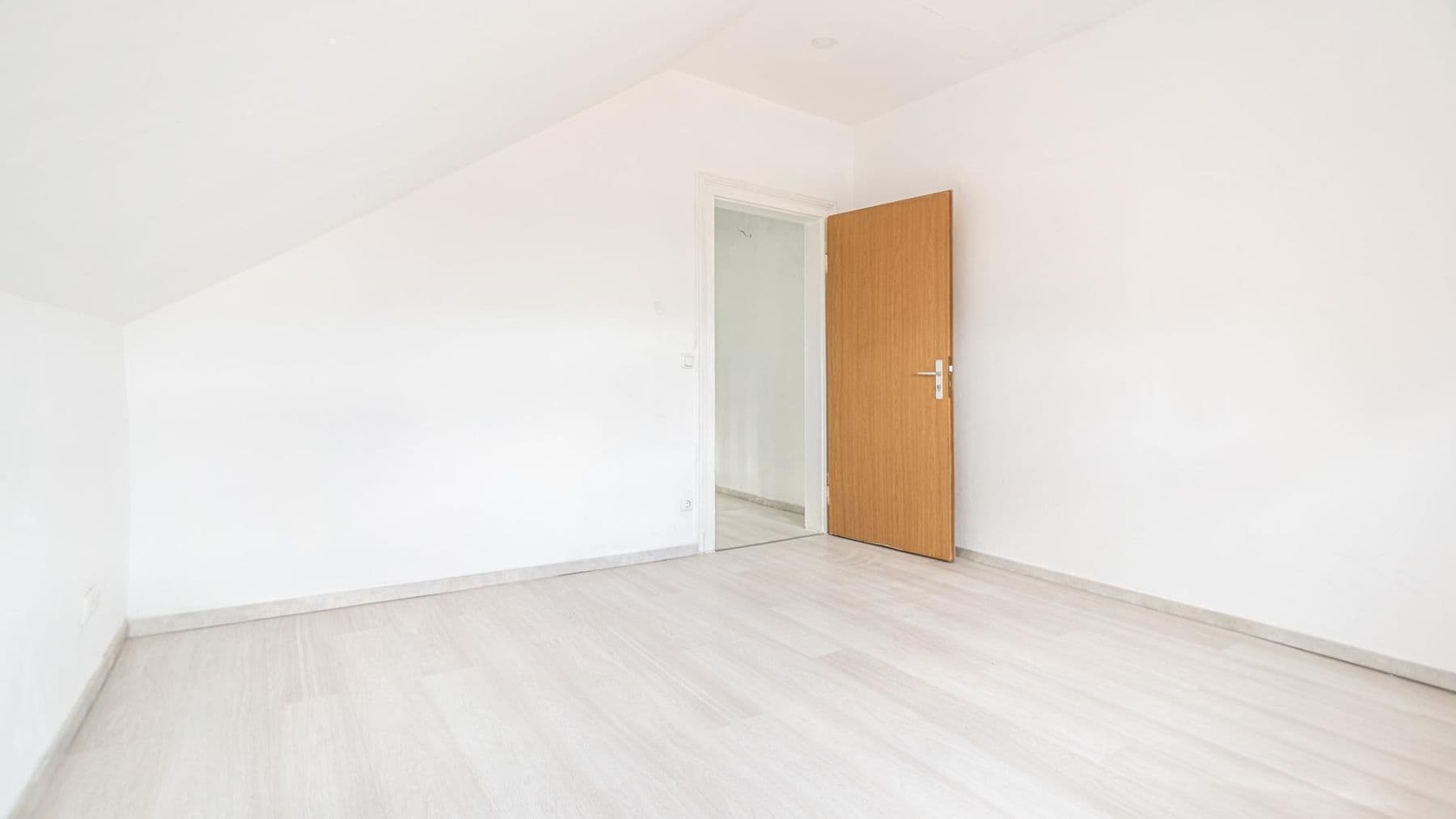 Prodej domu 88 m², pozemek 132 m², Recklinghäuser Str. 146a, Marl, Severní Porýní-Vestfálsko Prodej domu 88 m², pozemek 132 m², Recklinghäuser Str. 146a, Marl, Severní Porýní-Vestfálsko