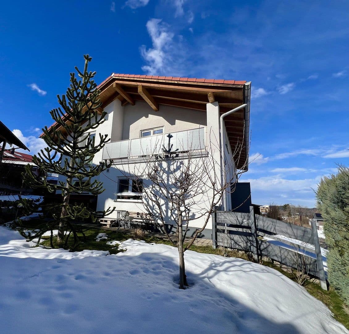 Prodej domu 170 m², pozemek 673 m², Schwändlesteig 24, Oy-Mittelberg, Bavorsko Prodej domu 170 m², pozemek 673 m², Schwändlesteig 24, Oy-Mittelberg, Bavorsko