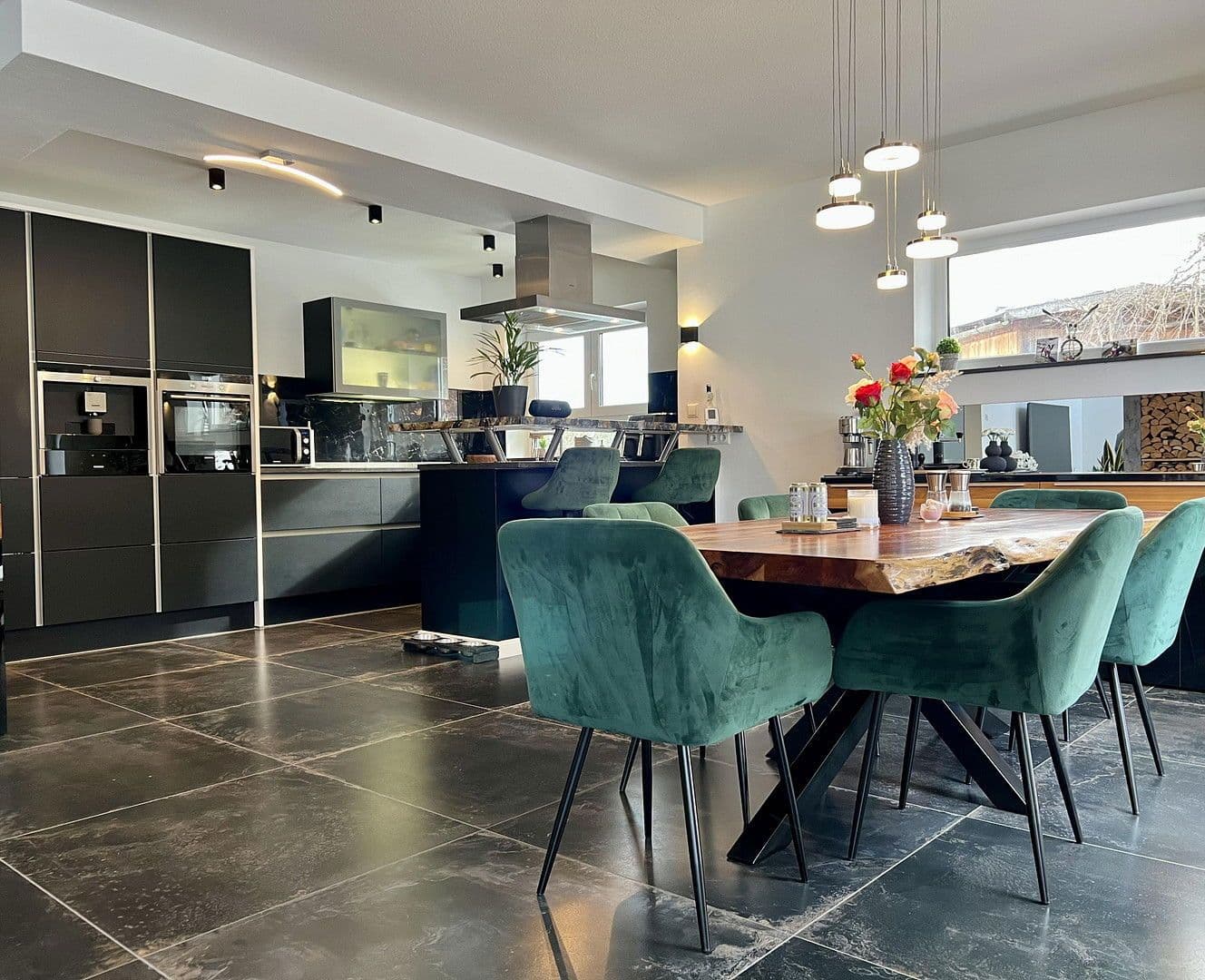 Prodej domu 170 m², pozemek 673 m², Schwändlesteig 24, Oy-Mittelberg, Bavorsko Prodej domu 170 m², pozemek 673 m², Schwändlesteig 24, Oy-Mittelberg, Bavorsko