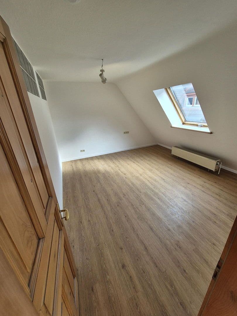 Pronájem bytu 5+1 168 m², Friedrichstr. 15, Bretten, Bádensko-Württembersko Pronájem bytu 5+1 168 m², Friedrichstr. 15, Bretten, Bádensko-Württembersko