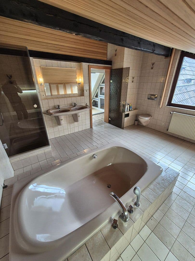 Pronájem bytu 5+1 168 m², Friedrichstr. 15, Bretten, Bádensko-Württembersko Pronájem bytu 5+1 168 m², Friedrichstr. 15, Bretten, Bádensko-Württembersko