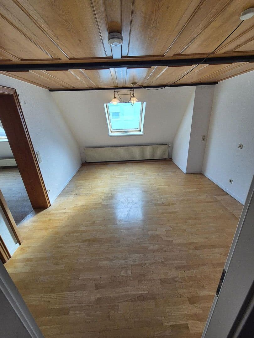 Pronájem bytu 5+1 168 m², Friedrichstr. 15, Bretten, Bádensko-Württembersko Pronájem bytu 5+1 168 m², Friedrichstr. 15, Bretten, Bádensko-Württembersko
