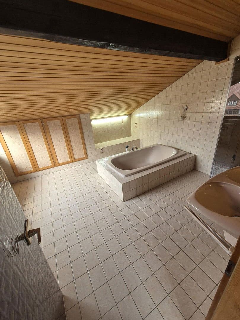 Pronájem bytu 5+1 168 m², Friedrichstr. 15, Bretten, Bádensko-Württembersko Pronájem bytu 5+1 168 m², Friedrichstr. 15, Bretten, Bádensko-Württembersko