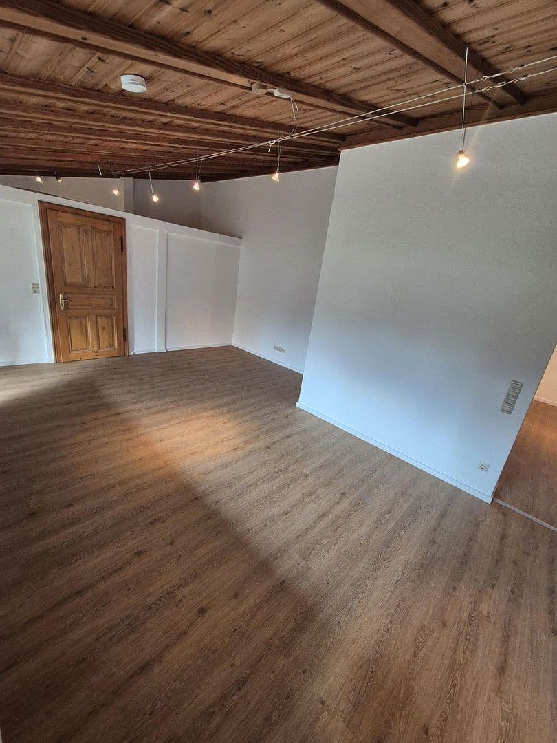 Pronájem bytu 5+1 168 m², Friedrichstr. 15, Bretten, Bádensko-Württembersko Pronájem bytu 5+1 168 m², Friedrichstr. 15, Bretten, Bádensko-Württembersko