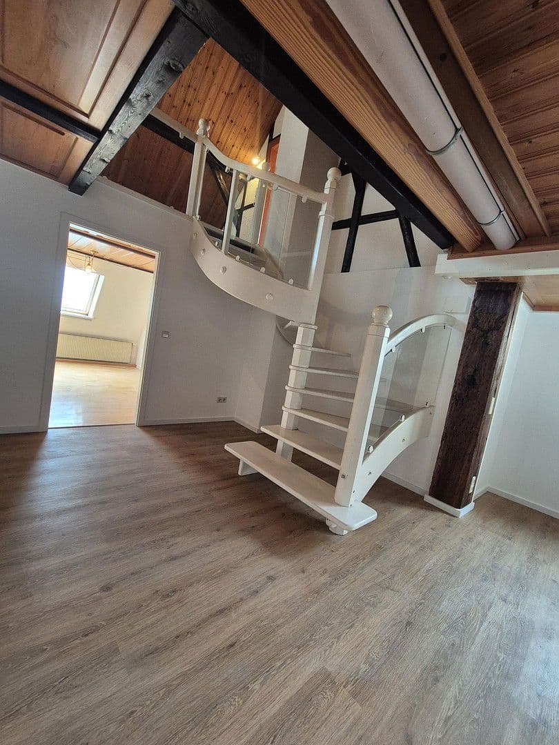 Pronájem bytu 5+1 168 m², Friedrichstr. 15, Bretten, Bádensko-Württembersko Pronájem bytu 5+1 168 m², Friedrichstr. 15, Bretten, Bádensko-Württembersko