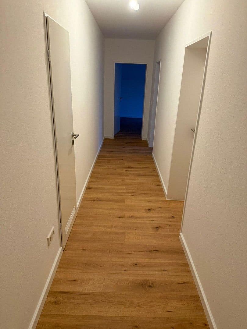 Pronájem bytu 3+1 84 m², Düsseldorf, Severní Porýní-Vestfálsko Pronájem bytu 3+1 84 m², Düsseldorf, Severní Porýní-Vestfálsko