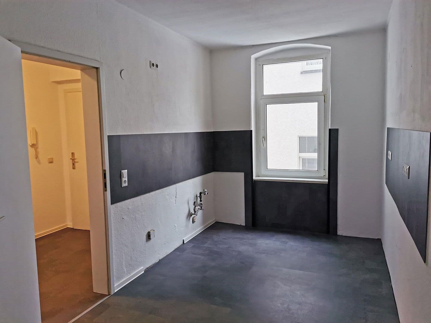Pronájem bytu 3+1 93 m², Georg Büchnerstr., Gera, Durynsko Pronájem bytu 3+1 93 m², Georg Büchnerstr., Gera, Durynsko