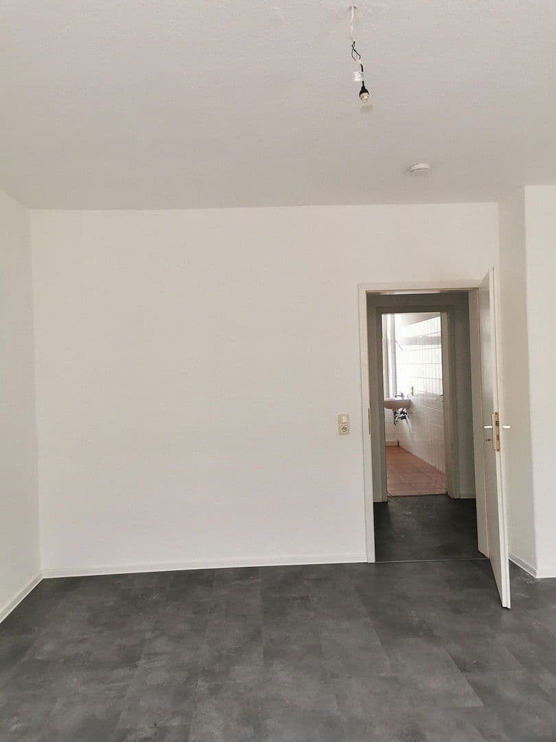 Pronájem bytu 3+1 93 m², Georg Büchnerstr., Gera, Durynsko Pronájem bytu 3+1 93 m², Georg Büchnerstr., Gera, Durynsko