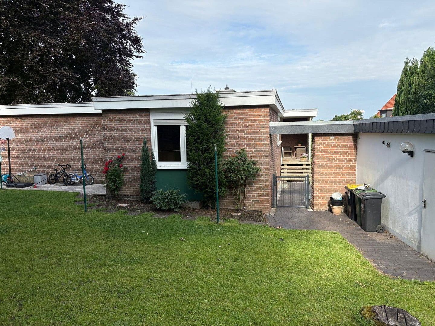 Prodej domu 235 m², pozemek 1.194 m², Obernkirchen, Dolní Sasko Prodej domu 235 m², pozemek 1.194 m², Obernkirchen, Dolní Sasko