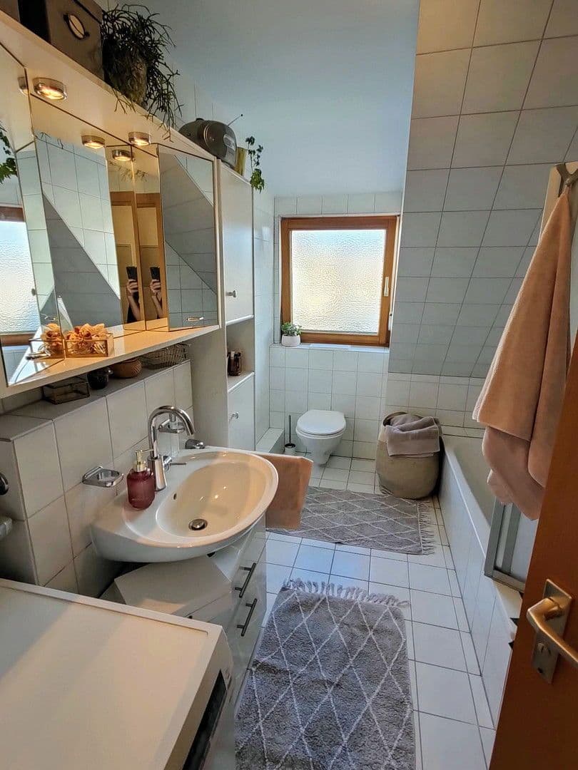 Pronájem bytu 3+kk 80 m², Villingen-Schwenningen, Bádensko-Württembersko Pronájem bytu 3+kk 80 m², Villingen-Schwenningen, Bádensko-Württembersko