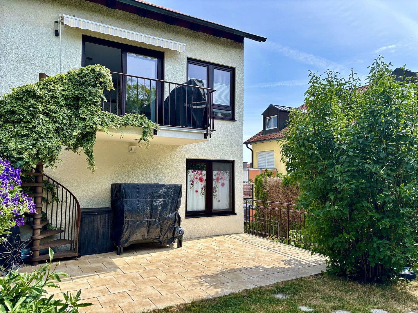 Prodej domu 190 m², pozemek 317 m², Böblingen, Bádensko-Württembersko Prodej domu 190 m², pozemek 317 m², Böblingen, Bádensko-Württembersko