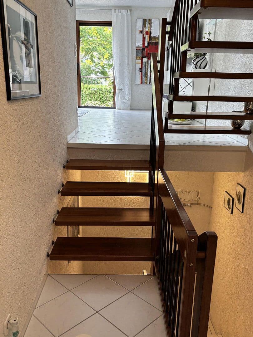 Prodej domu 190 m², pozemek 317 m², Böblingen, Bádensko-Württembersko Prodej domu 190 m², pozemek 317 m², Böblingen, Bádensko-Württembersko