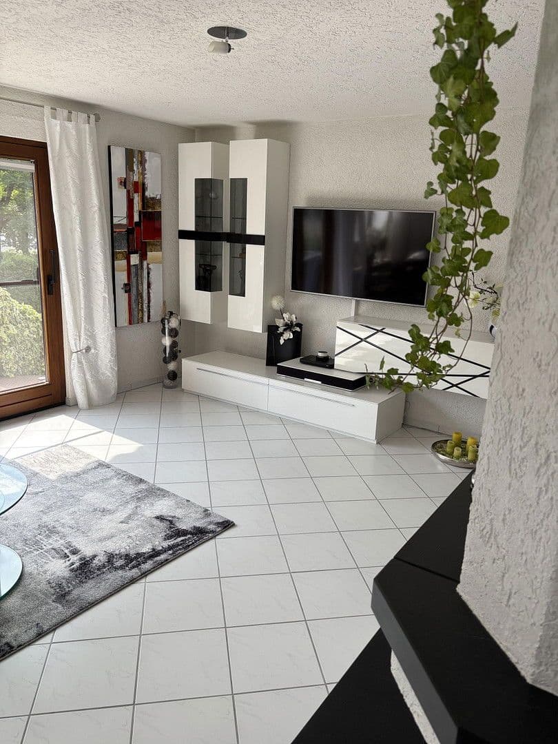 Prodej domu 190 m², pozemek 317 m², Böblingen, Bádensko-Württembersko Prodej domu 190 m², pozemek 317 m², Böblingen, Bádensko-Württembersko