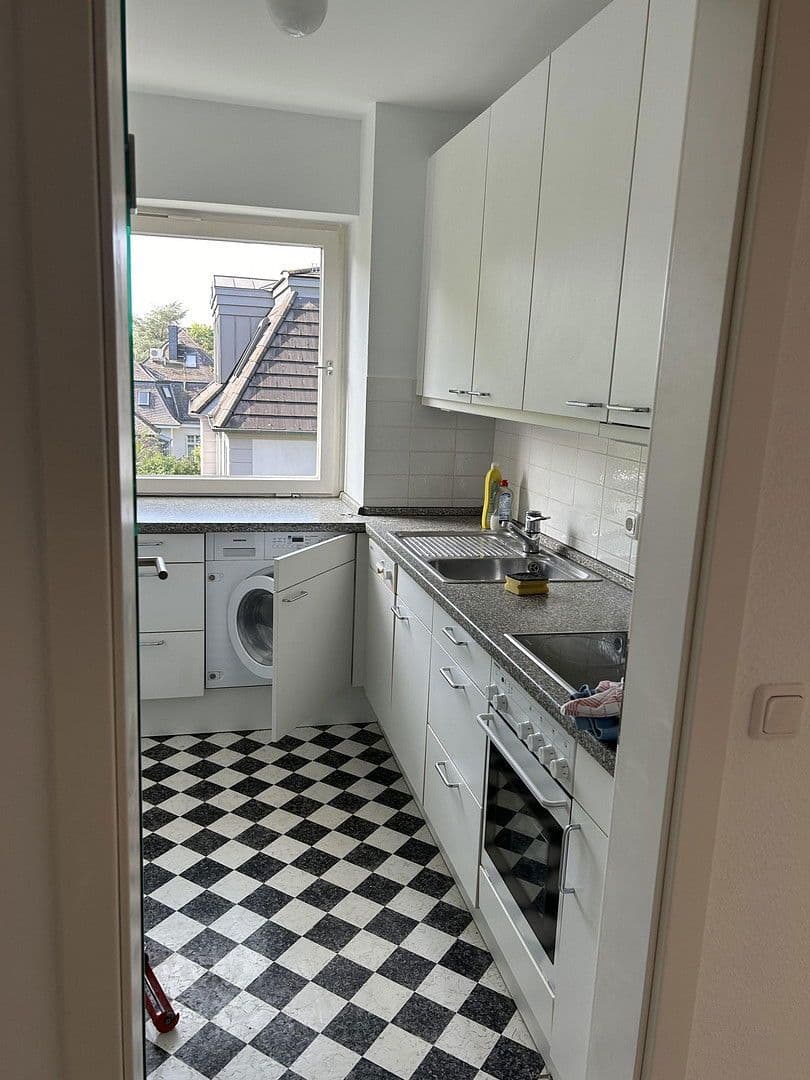 Pronájem bytu 2+1 58 m², Quellenweg, Bad Homburg vor der Höhe, Hessen Pronájem bytu 2+1 58 m², Quellenweg, Bad Homburg vor der Höhe, Hessen