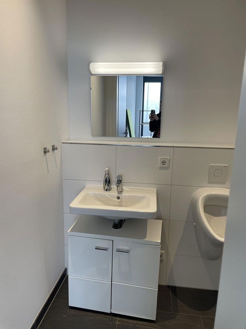 Pronájem kanceláře 146 m², Schweinfurt, Bavorsko Pronájem kanceláře 146 m², Schweinfurt, Bavorsko