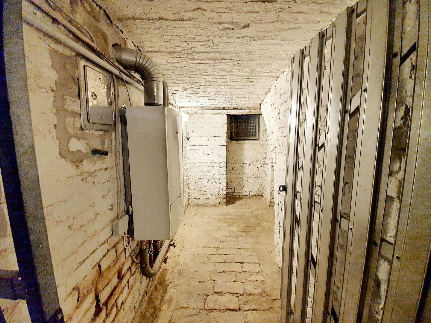 Pronájem bytu 4+1 102 m², Herderstraße 5, Berlin, Berlín Pronájem bytu 4+1 102 m², Herderstraße 5, Berlin, Berlín