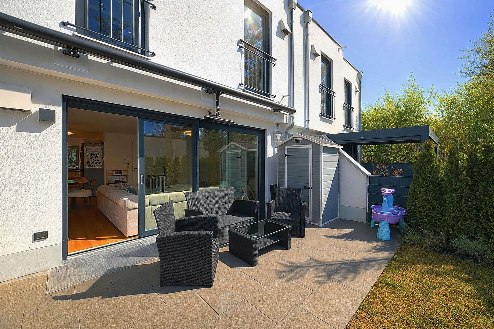 Pronájem domu 145 m², pozemek 216 m², Von-Kahr-Straße 27e, München, Bavorsko Pronájem domu 145 m², pozemek 216 m², Von-Kahr-Straße 27e, München, Bavorsko