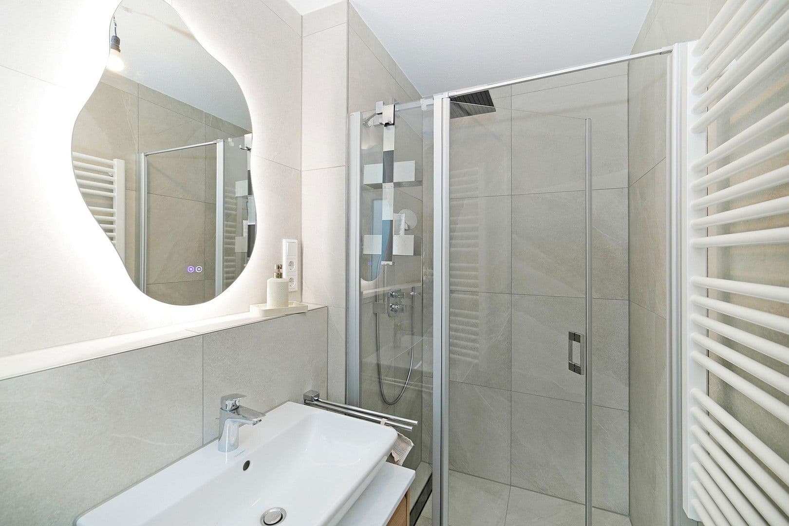 Pronájem domu 145 m², pozemek 216 m², Von-Kahr-Straße 27e, München, Bavorsko Pronájem domu 145 m², pozemek 216 m², Von-Kahr-Straße 27e, München, Bavorsko