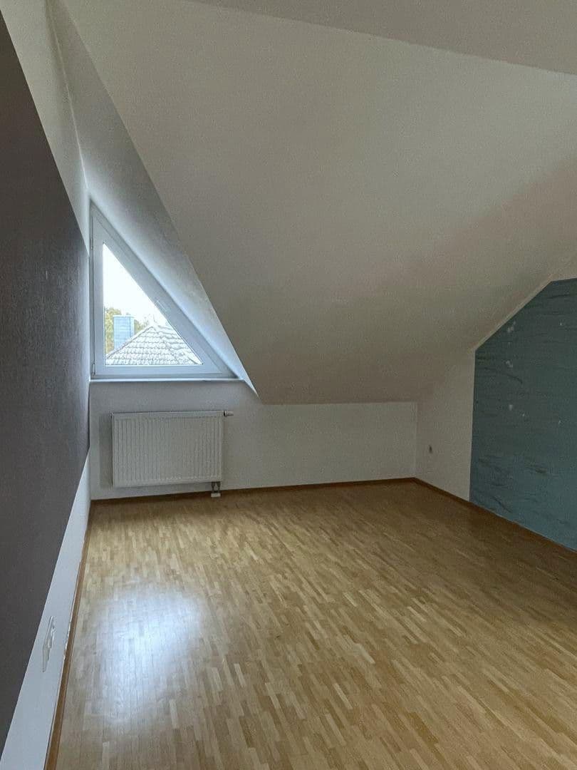 Prodej domu 160 m², pozemek 300 m², Groß-Zimmern, Hessen Prodej domu 160 m², pozemek 300 m², Groß-Zimmern, Hessen