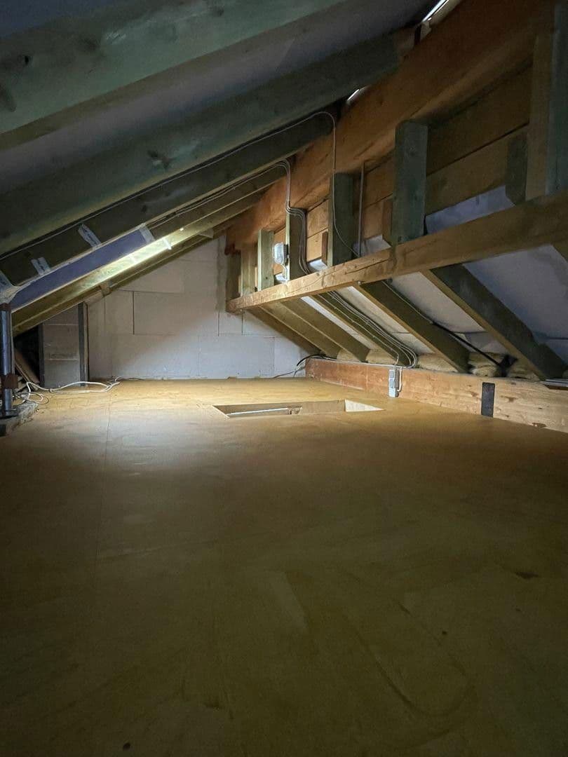 Prodej domu 160 m², pozemek 300 m², Groß-Zimmern, Hessen Prodej domu 160 m², pozemek 300 m², Groß-Zimmern, Hessen