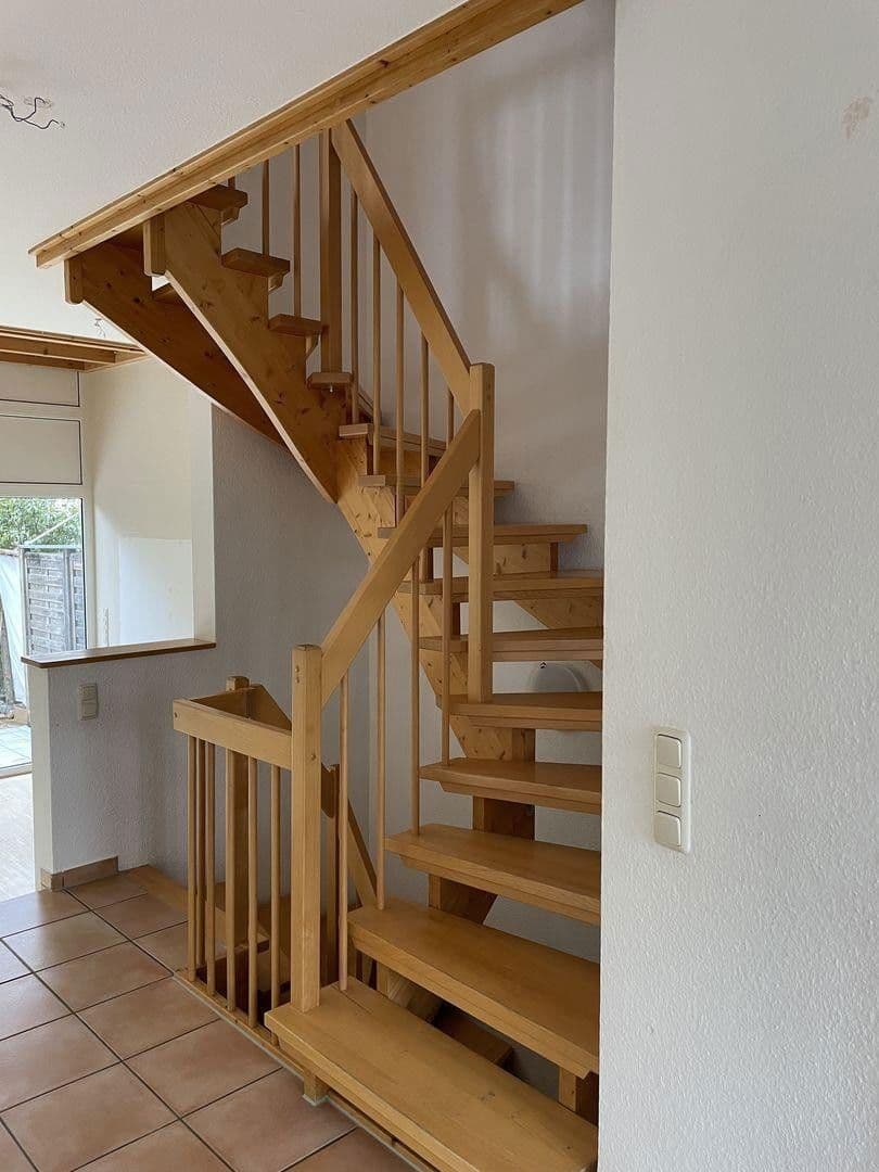 Prodej domu 160 m², pozemek 300 m², Groß-Zimmern, Hessen Prodej domu 160 m², pozemek 300 m², Groß-Zimmern, Hessen