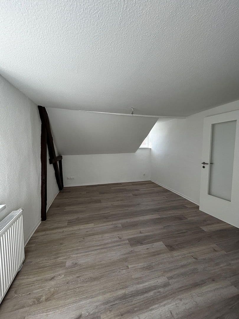 Pronájem bytu 2+1 46 m², Leipziger Straße 8, Döbeln, Sasko Pronájem bytu 2+1 46 m², Leipziger Straße 8, Döbeln, Sasko