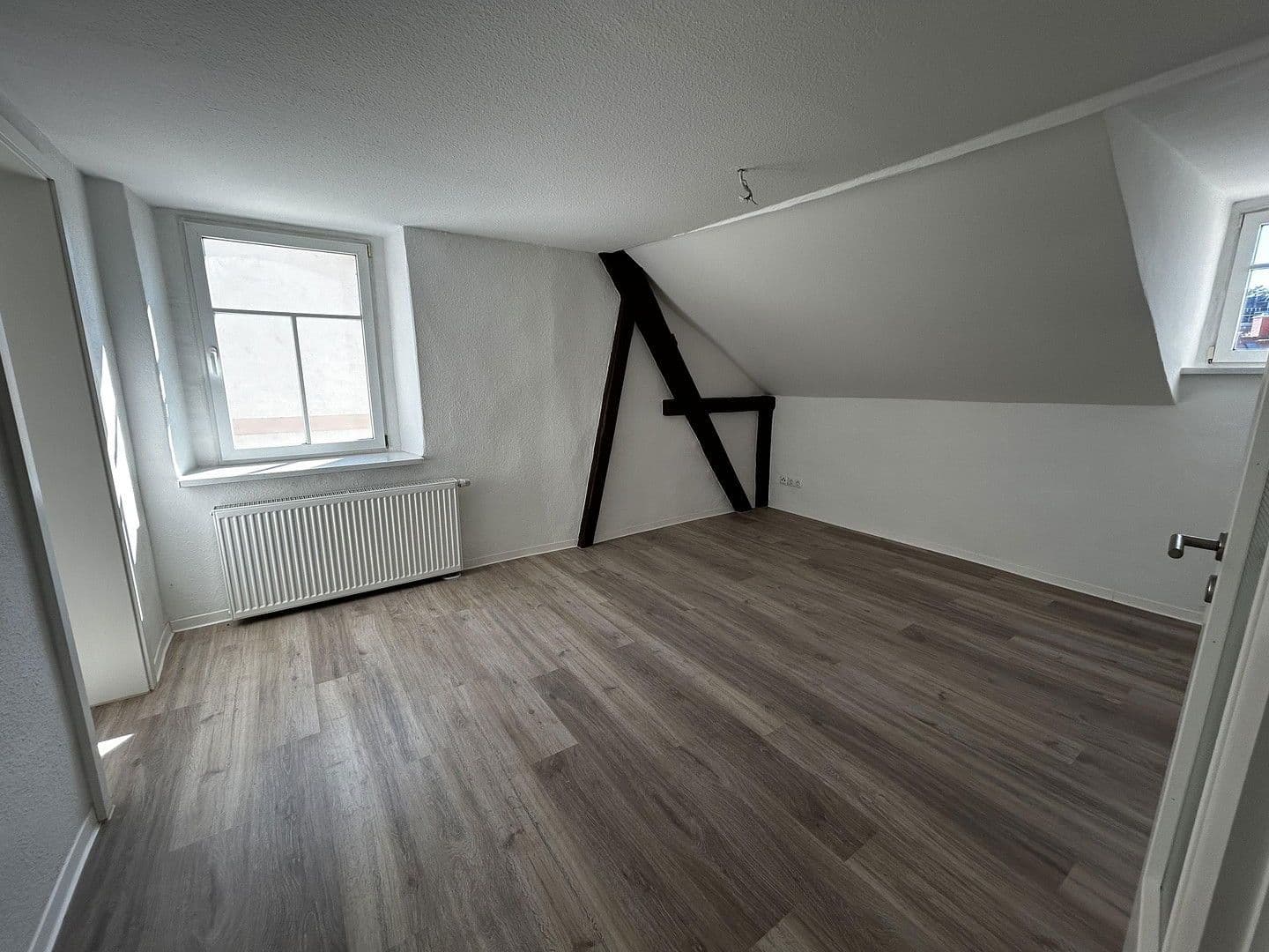 Pronájem bytu 2+1 46 m², Leipziger Straße 8, Döbeln, Sasko Pronájem bytu 2+1 46 m², Leipziger Straße 8, Döbeln, Sasko