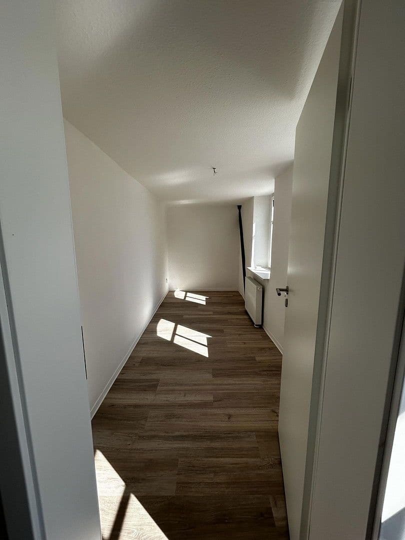 Pronájem bytu 2+1 46 m², Leipziger Straße 8, Döbeln, Sasko Pronájem bytu 2+1 46 m², Leipziger Straße 8, Döbeln, Sasko