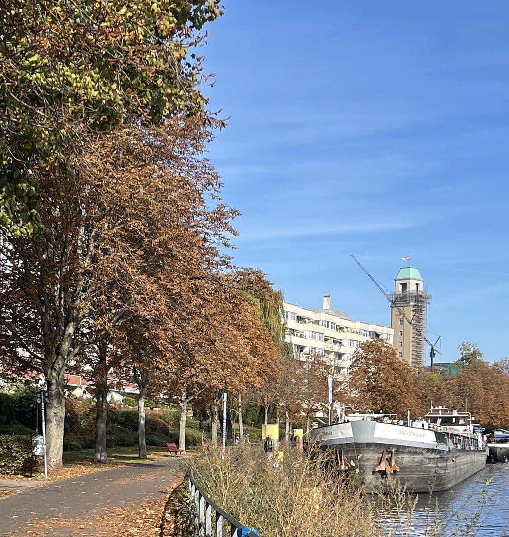 Prodej domu 1.230 m², pozemek 440 m², Berlin, Berlín Prodej domu 1.230 m², pozemek 440 m², Berlin, Berlín