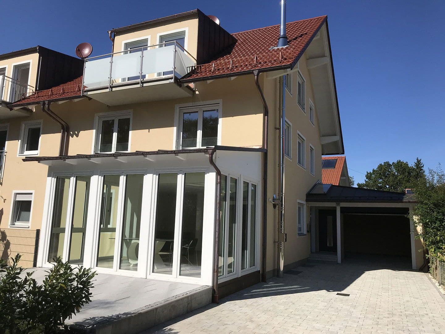 Prodej domu 227 m², pozemek 286 m², Tainger Straße 15f, Pastetten, Bavorsko Prodej domu 227 m², pozemek 286 m², Tainger Straße 15f, Pastetten, Bavorsko