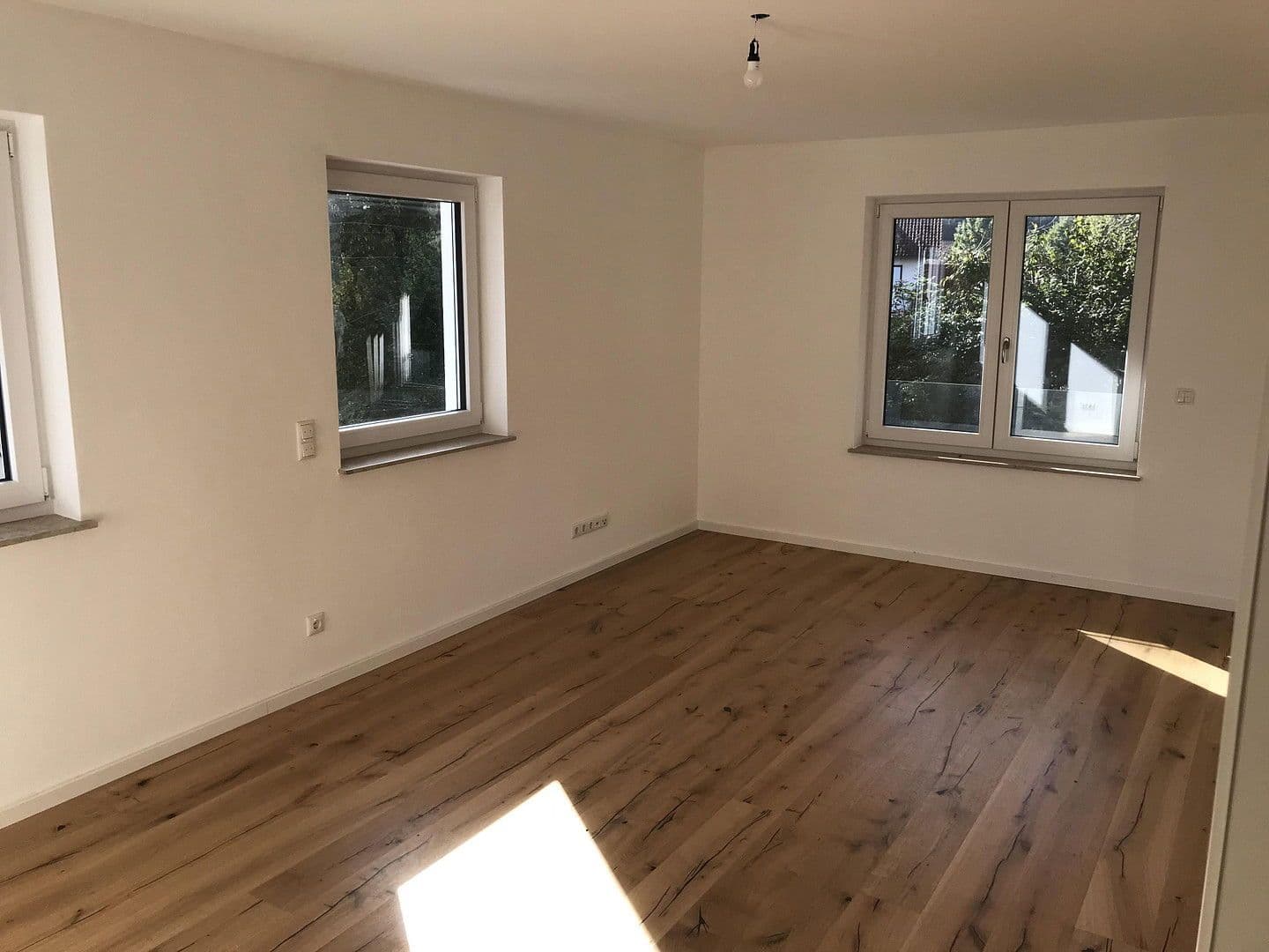 Prodej domu 227 m², pozemek 286 m², Tainger Straße 15f, Pastetten, Bavorsko Prodej domu 227 m², pozemek 286 m², Tainger Straße 15f, Pastetten, Bavorsko