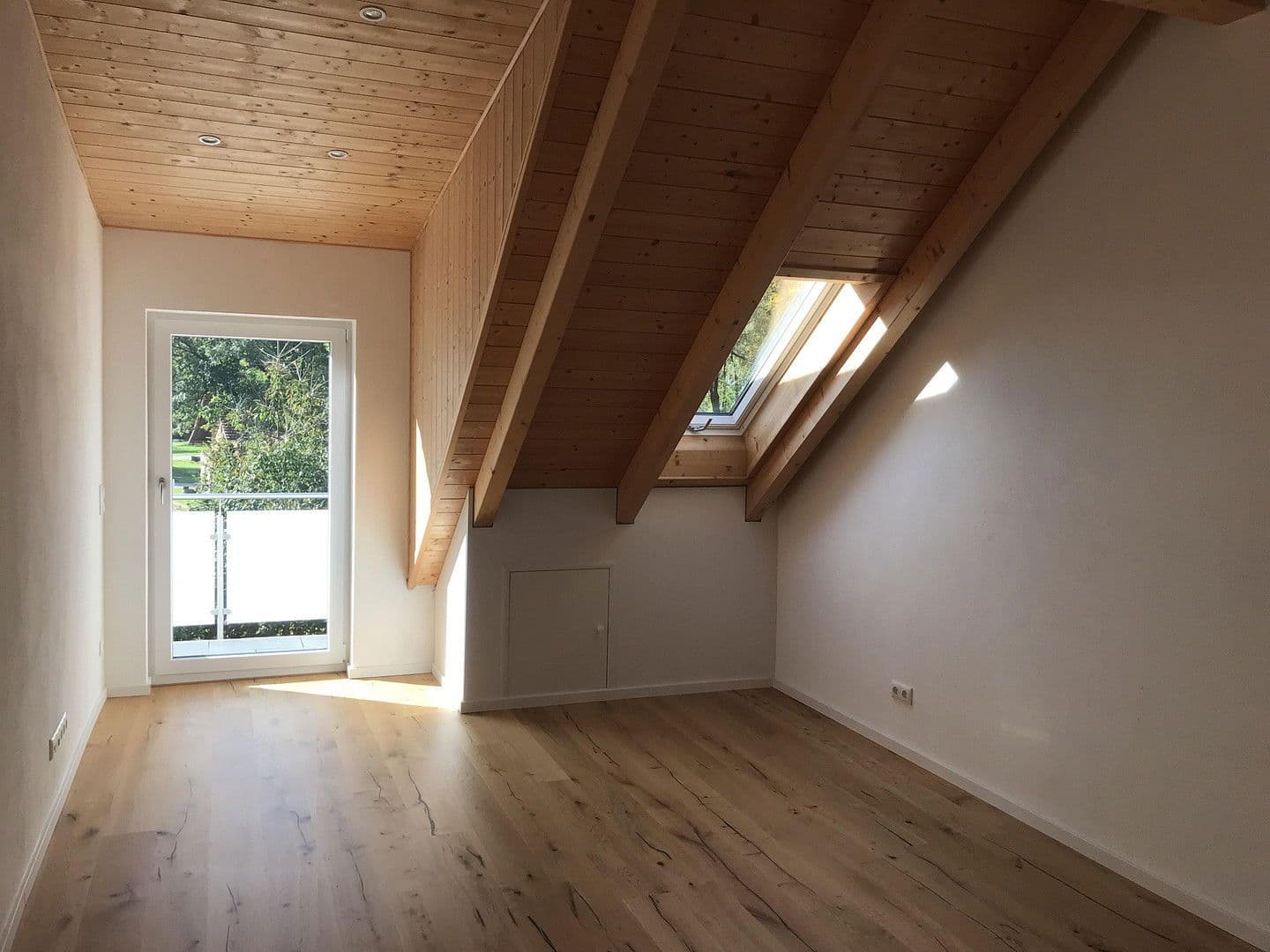 Prodej domu 227 m², pozemek 286 m², Tainger Straße 15f, Pastetten, Bavorsko Prodej domu 227 m², pozemek 286 m², Tainger Straße 15f, Pastetten, Bavorsko