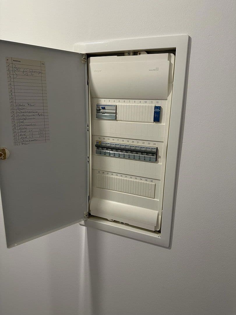 Pronájem bytu 3+1 80 m², Seck, Porýní-Falc Pronájem bytu 3+1 80 m², Seck, Porýní-Falc